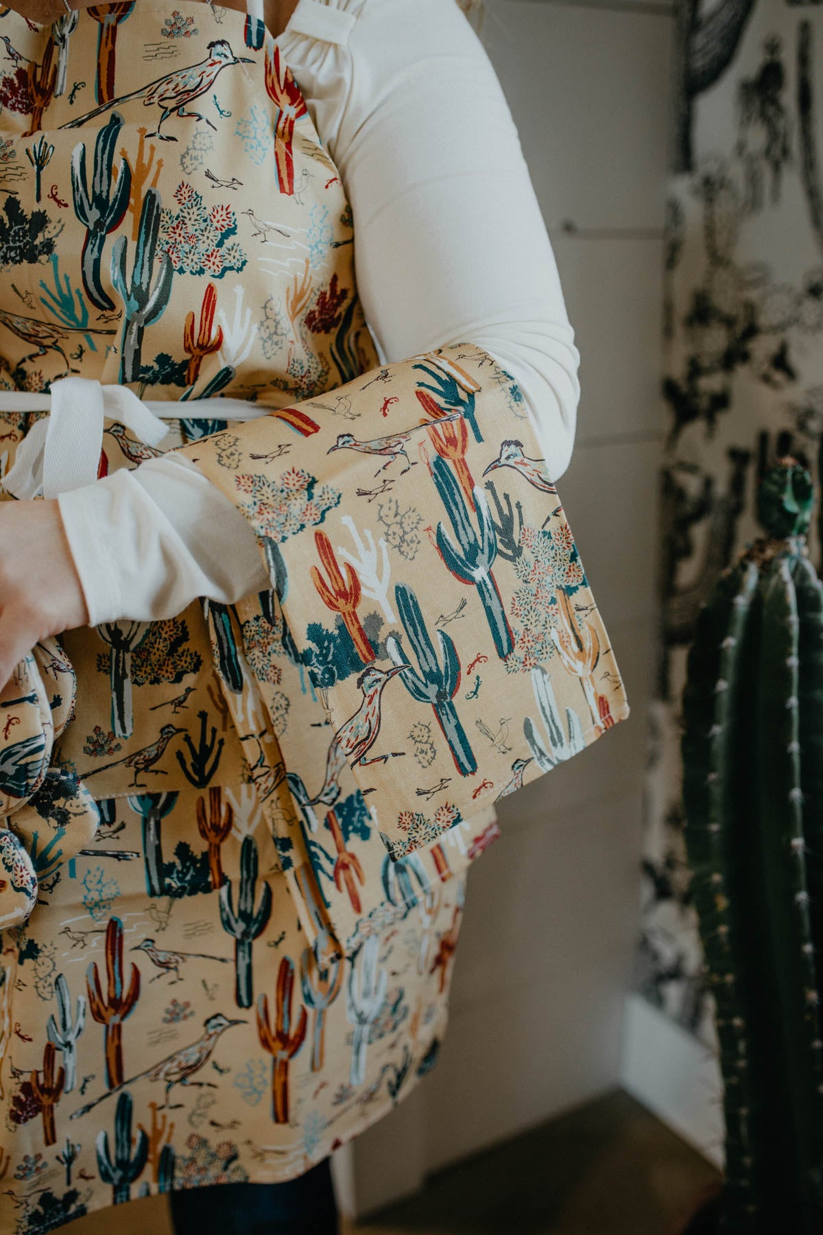 Cactus & Roadrunner Print Tea Towel (2 Colours)