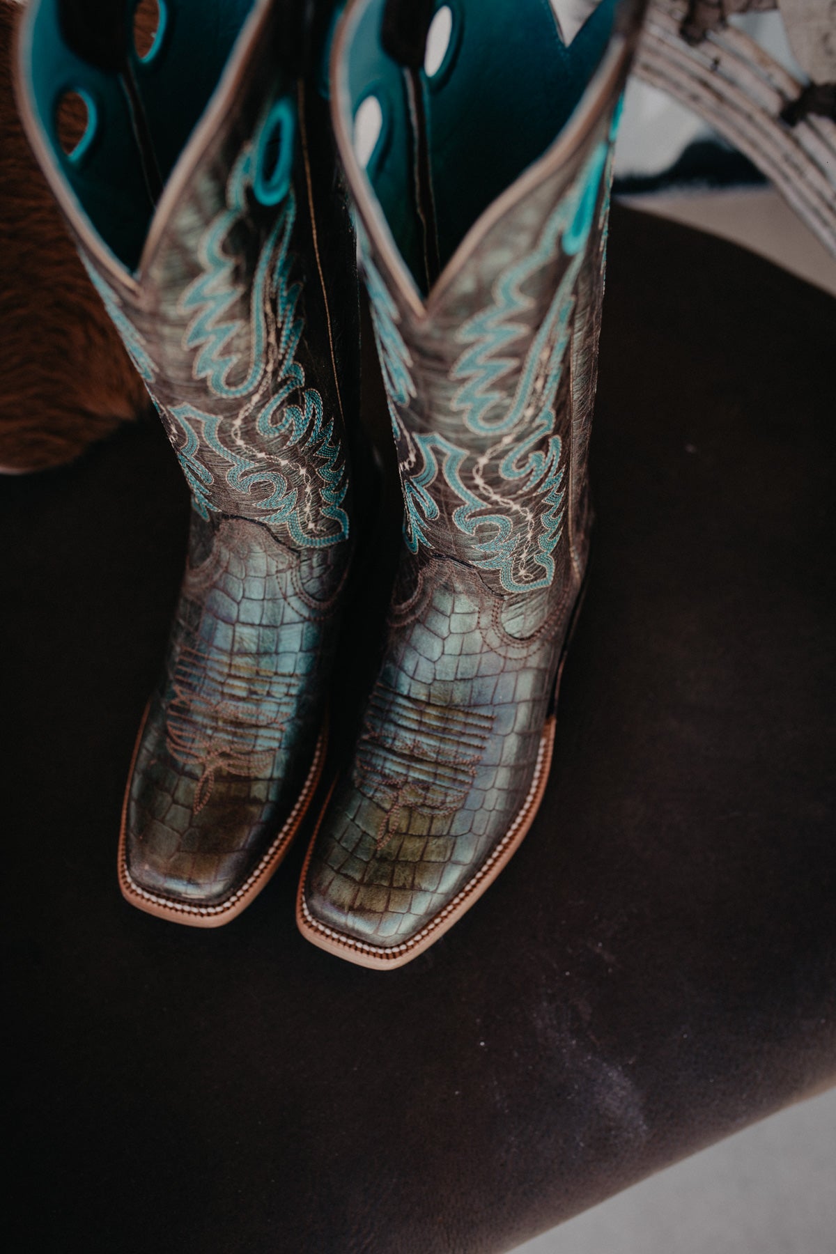 Ariat Futurity Boon Cowboy Boot with Embossed Croc Design & Teal Stitching (6-10)