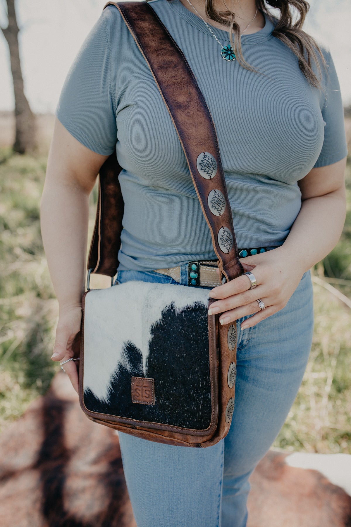 Vaquero Concho Della Crossbody Cowhide STS33895