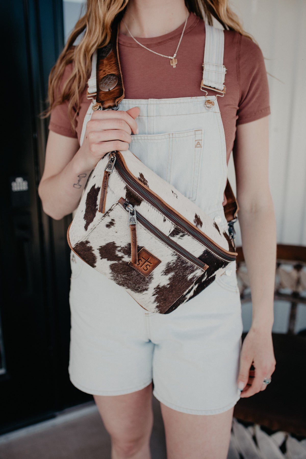 Vaquero Concho Sachi Sling Cowhide STS33892