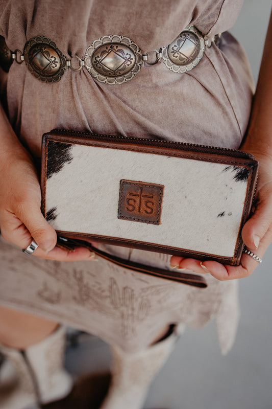 Vaquero Concho Cowhide Bifold Wallet STS64308