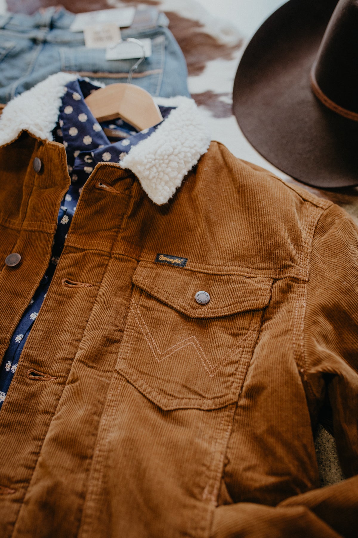 'Tim' Wrangler Men's Corduroy Sherpa Lined Jacket (S-XXL)