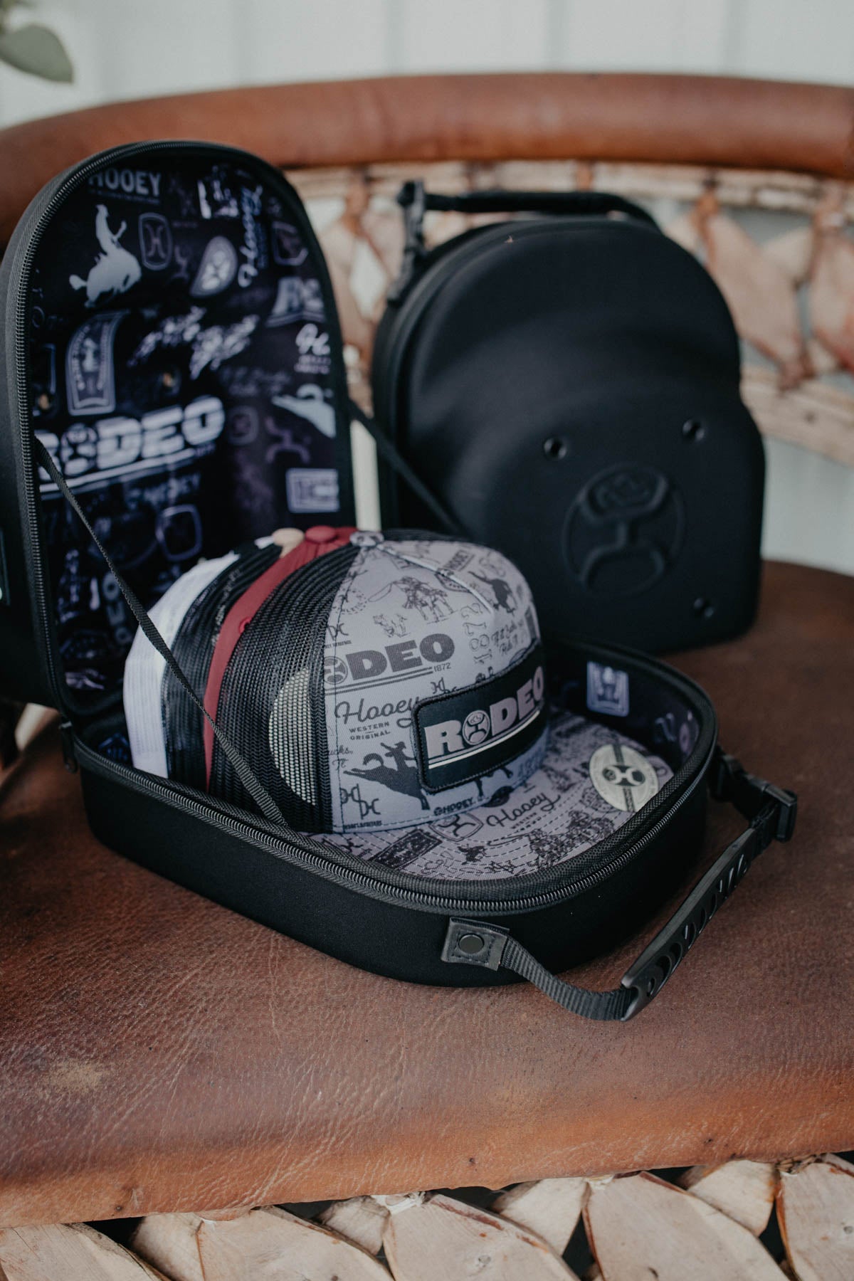 XL Black Hooey Hat Carrier