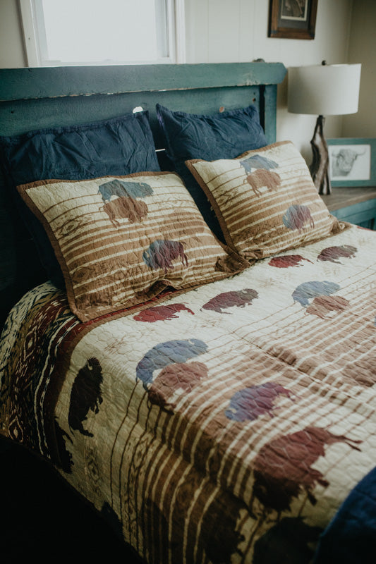 'Home on the Range' Reversible Quilt Set (Queen Only)